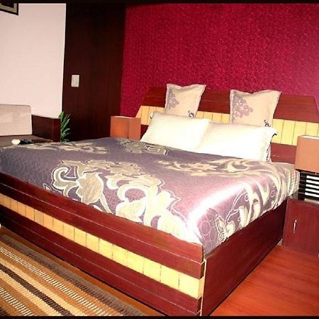 D2M Hotel Rohtak Εξωτερικό φωτογραφία